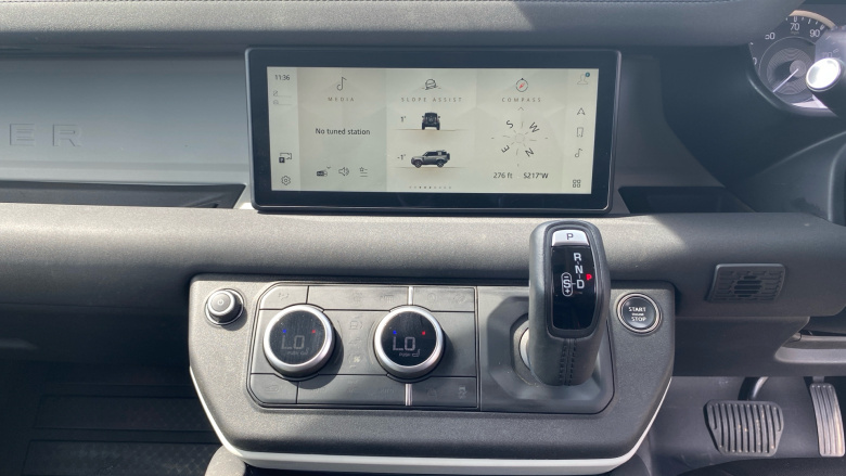 Land Rover Defender 90 Diesel 3.0 D250 Hard Top Auto